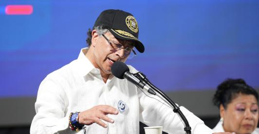 El primer mandatario rechazó el resultado de la COP 30 y cuestionó la legitimidad del acuerdo por omitir los combustibles fósiles como causa principal del colapso climático. 