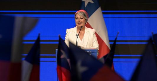 "No dejen que el miedo congele sus corazones", Jeannette Jara tras pasar a segunda vuelta en las presidenciales de Chile