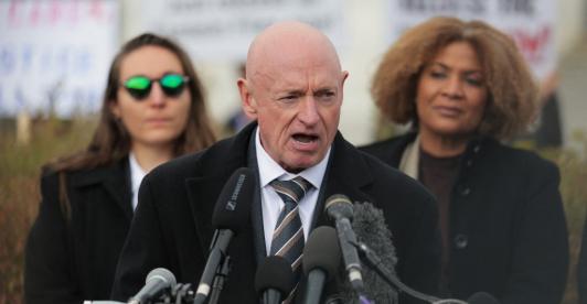 Demócratas de EEUU piden a militares desobedecer "órdenes ilegales"