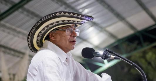 El primer mandatario afirma que el mayor esfuerzo debe centrarse en impedir la producción de fentanilo dentro de EE. UU., más allá de perseguir rutas de contrabando. 