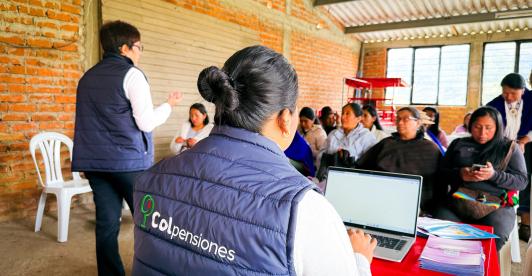 Desde 2026 bajarán semanas exigidas a mujeres para su pensión.