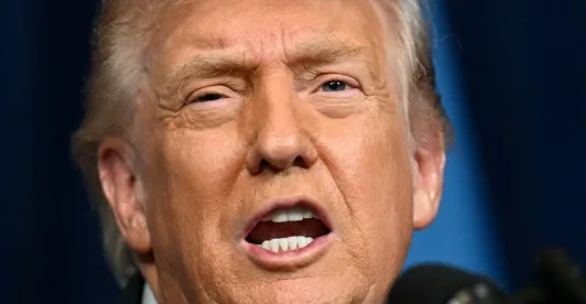 Trump asegura que hubo un primer ataque terrestre a Venezuela.