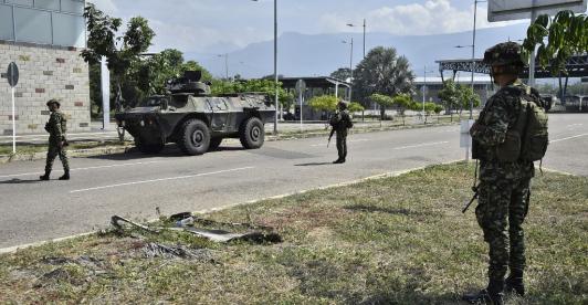 30.000 uniformados refuerzan la frontera con Venezuela.
