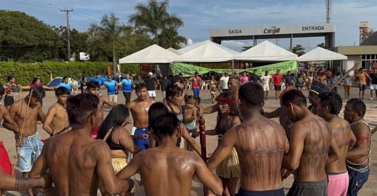 Indígenas en Brasil protestan contra multinacional estadounidense por explotación de los ríos amazónicos  