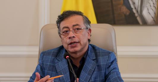 Presidente descarta asumir deudas privadas de EPS