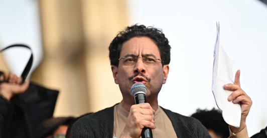 Candidato, Iván Cepeda, denuncia campaña de desprestigio y persecución en el actual escenario electoral