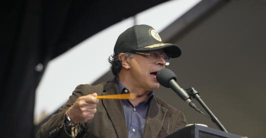 Petro propone que dueños de EPS respondan con su patrimonio.