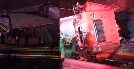 Choque múltiple de camiones obliga al cierre total de la vía Armenia–Cajamarca. Foto: X - @Mi_carro_Yyo