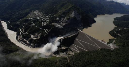 Superservicios anuncia investigación a generadoras eléctricas.