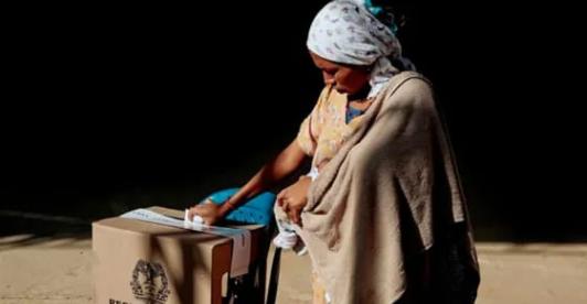 ¿Cómo votar en los tarjetones de Circunscripciones Especiales?