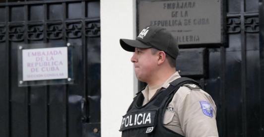 Ecuador rompe relaciones con Cuba y expulsa misión diplomática.