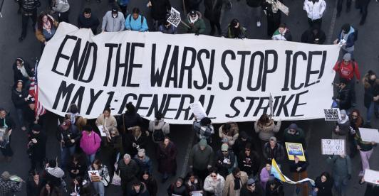 Marcha más grande en la historia de Estados Unidos contra Trump.