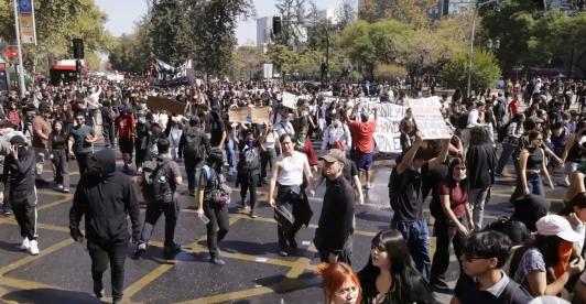 protestas-chile-estudiantes-recortes-educacion-gobierno-kast