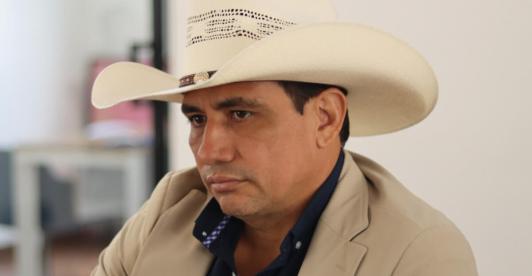 Alirio Barrera, jefe de debate de Paloma Valencia, señalado de acoso sexual y bajo investigación por presunta acumulación de tierras baldías