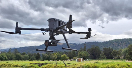 Atentado frustrado en Popayán: Ejército desactivó dron con explosivos en cantón militar. No hubo heridos ni daños materiales.