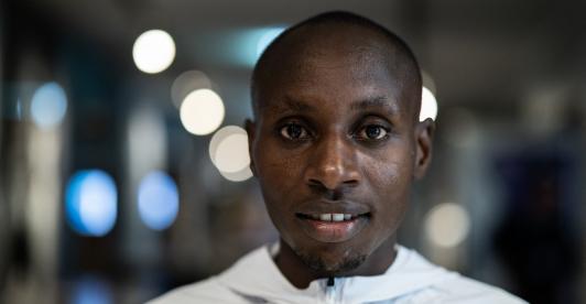 El keniano Sebastian Sawe rompe récord de atletismo en Londres.