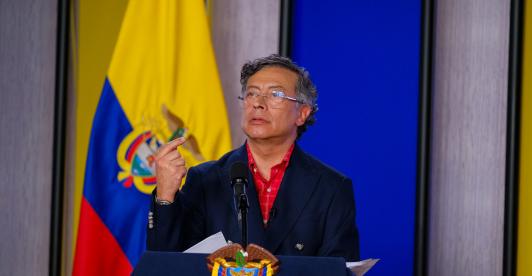 Explosivos que llegan al Cauca vienen de Ecuador: hipótesis de Petro