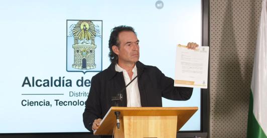 Polémica en Medellín: alcalde Federico Gutiérrez cancela lanzamiento de libro en la Biblioteca Pública Piloto 