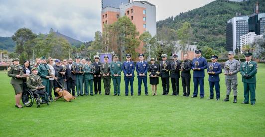 Gobierno rindió homenaje a militares víctimas del conflicto armado. / Fuerzas Militares.