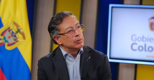 Petro denuncia que Thomas Greg & Sons no ha entregado las claves de los pasaportes ya expedidos