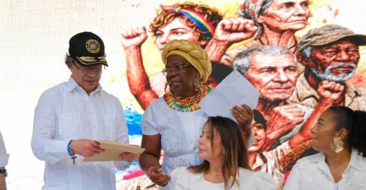  Petro anuncia recorte a los más ricos y nueva reforma tributaria