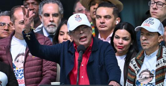 Presidente Petro en movilización. / Foto: AFP.