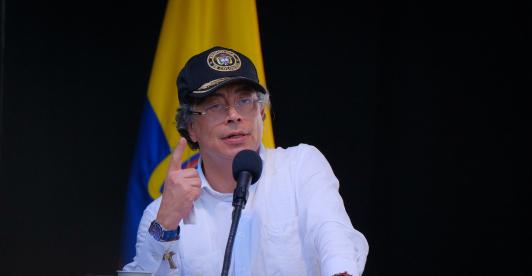 Petro dice que paro nacional catastral defiende terratenientes