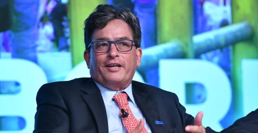 Reaparece Carrasquilla pidiendo un "sustico fiscal" para Colombia