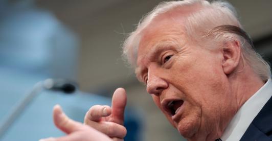 Trump arremete contra la OTAN: "recuerden Groenlandia".