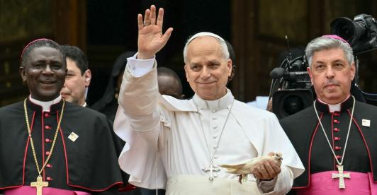 Un "puñado de tiranos" está devastando el mundo: Papa León XIV