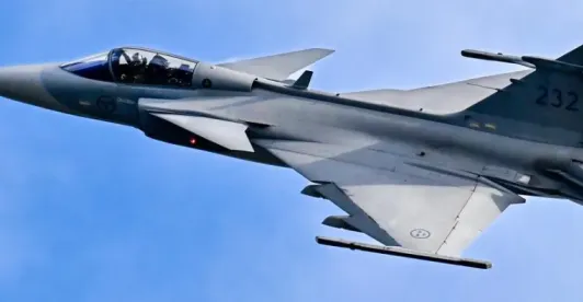 Canadá sigue los pasos de Colombia y elige aviones suecos de Saab sobre la ofensiva de Boeing