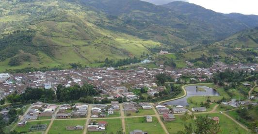 Enfrentamiento entre comunidades indígenas Misak y Nasa deja seis muertos y 65 heridos en el Cauca