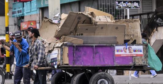 Día Mundial del reciclaje: Petro garantiza seguridad social a recicladores