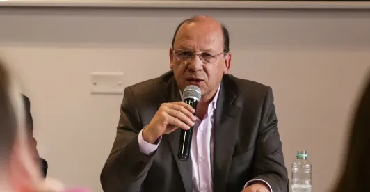 Cinco principios que replantean la teoría económica: Hacienda propone poner a las personas por encima de las cifras
