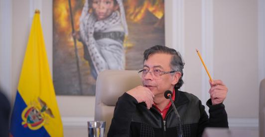 Pdte. Petro agradece a Karol G por su carta a De la Espriella
