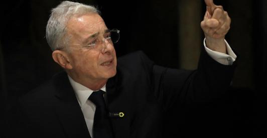 Fiscalía niega aplazamiento y deja en firme indagatoria contra Álvaro Uribe Vélez