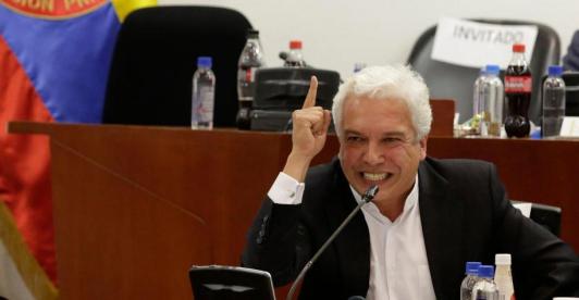 Carlos Alonso Lucio: Gobierno anuncia denuncia en su contra