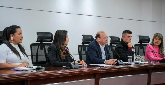 Proceso de empalme: Comité rechaza que sea un juicio
