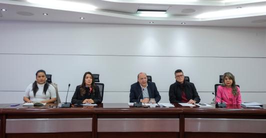 Proceso de empalme: Gobierno suspende mesas de transición