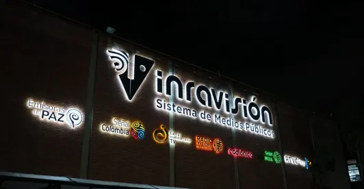 Inravisión manifiesta su disposición para producir y transmitir la posesión presidencial de Abelardo de la Espriella