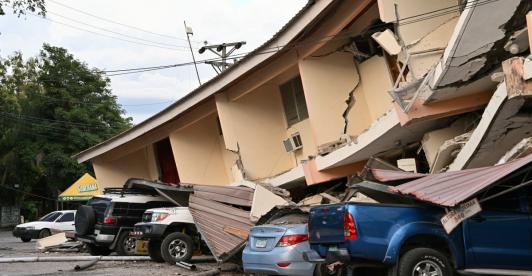 Panamá no reporta víctimas mortales tras el terremoto, pero evalúa importantes daños materiales