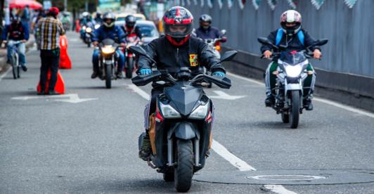 Desde hoy rige restricción a la circulación de motos en Bogotá durante Halloween
