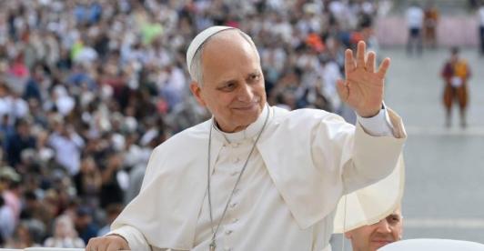 Cirugía del papa León XIV termina con éxito: le extirparon un nódulo del pulmón