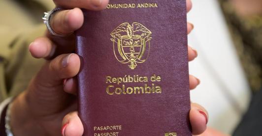 Cancillería contrata a Thomas Greg & Sons para garantizar pasaportes hasta 2027