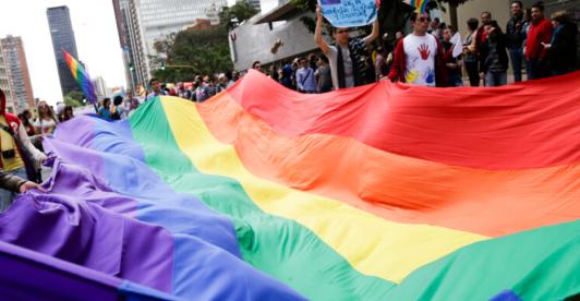 ¿Por-que-se-conmemora-el-mes-del-Orgullo-LGBTQ-en-junio.jpg
