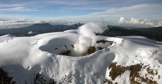¿Que-esta-sucediendo-en-el-volcan-Nevado-del-Ruiz.jpg