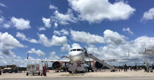 Aeropuerto-Cancun.jpg
