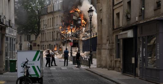 Al-menos-37-heridos-dejo-derrumbe-de-un-edificio-en-pleno-Paris.jpg
