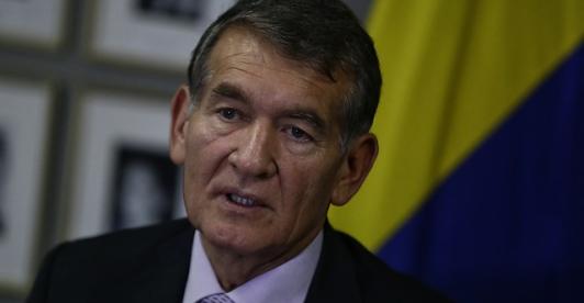 Angel-Custodio-Cabrera-Ministro-del-Trabajo-Foto-Colprensa..jpg