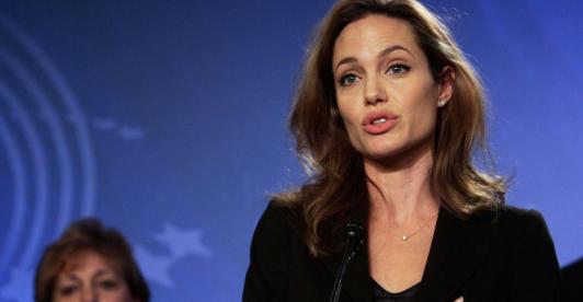Angelina-Jolie-Gaza.jpeg